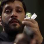 Diogo (Armando Babaioff) coloca fogo na editora (Foto: Reprodução/Globo)