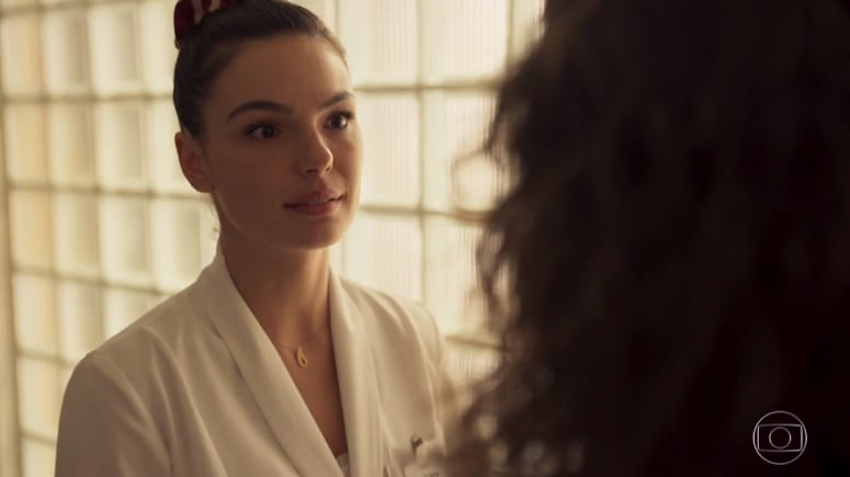 Betina em cena de Amor de Mãe