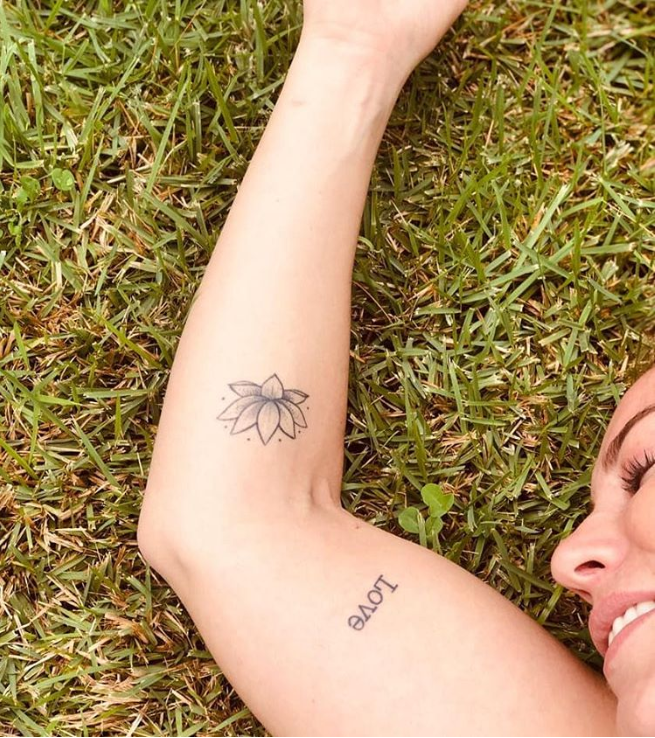 Paolla Oliveira e suas tatuagens (Foto: Reprodução) Paolla Oliveira e suas tatuagens (Foto: Reprodução)
