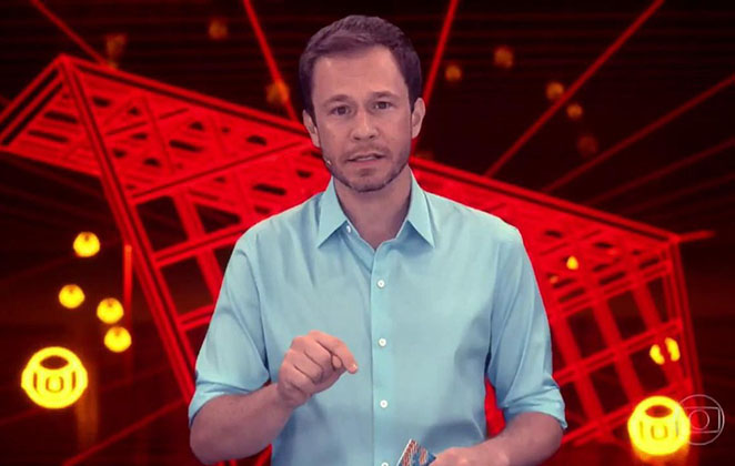O apresentador Tiago Leifert comanda o BBB na Globo - Foto: Reprodução)