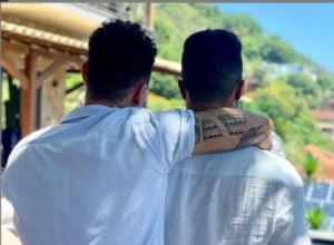 Rodrigo Sant'anna foi o grande assunto após se assumir. O humorista que teve medo da reação do público, se surpreendeu com o mesmo quando expôs sua relação com o roteirista (Foto: Reprodução/ Instagram)