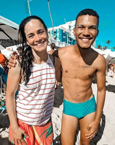 http://tvfoco.uai.com.br/wp-content/uploads/2015/05/Daniela-Mercury.jpg