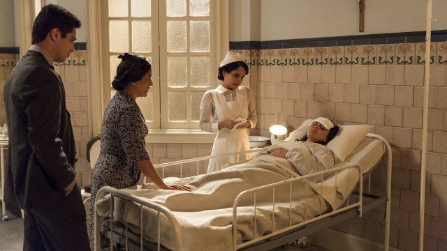 Clotilde fica doente na novela em Éramos Seis