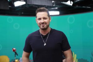 O jornalista Dony de Nuccio está feliz da vida após deixar a Globo - Foto: Reprodução