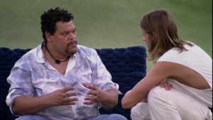 Babu e Daniel tiveram uma pequena discussão em relação ao racionamento de comida no reality (Foto: Reprodução)