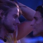 Teve beijo gay no BBB20 nessa última festa (Foto: Reprodução/ Globo)