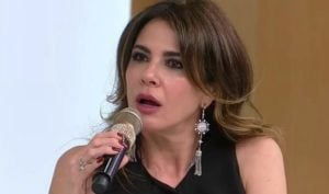 Luciana Gimenez decide fazer caridade (foto: reprodução/RedeTV!)