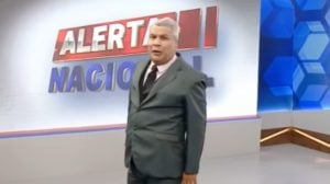 Sikêra Jr. é apresentador do Alerta Nacional, fenômeno nas redes sociais (Foto: Reprodução / RedeTV!)