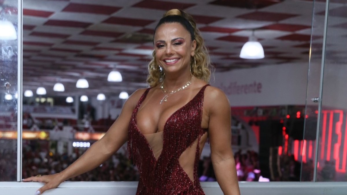 http://tvfoco.uai.com.br/wp-content/uploads/2015/05/Daniela-Mercury.jpg