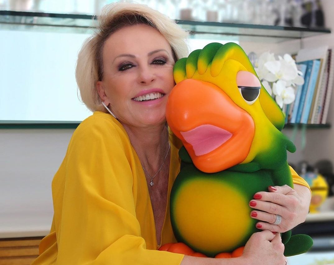 http://tvfoco.uai.com.br/wp-content/uploads/2015/05/Daniela-Mercury.jpg