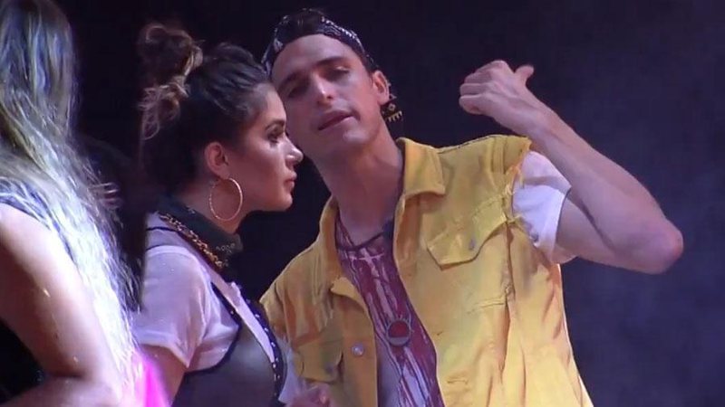 http://tvfoco.uai.com.br/wp-content/uploads/2015/05/Daniela-Mercury.jpg