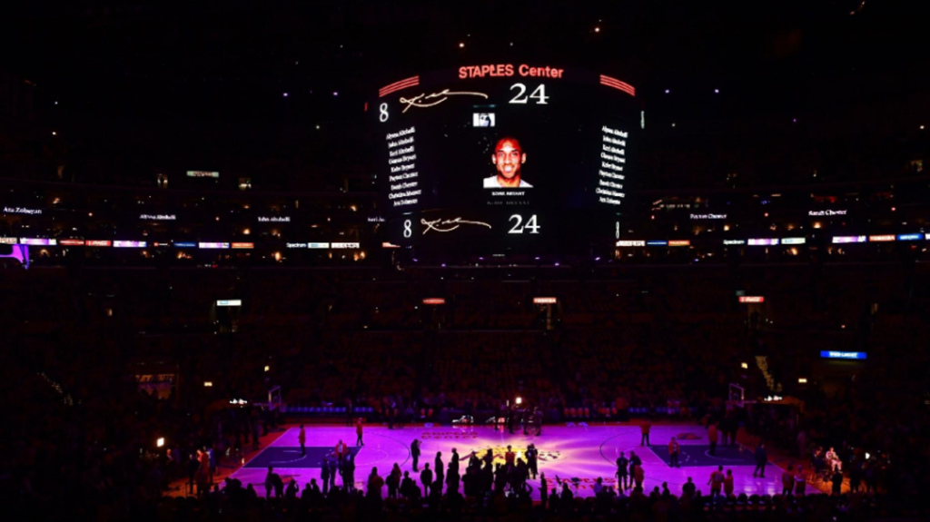 Los Angeles Lakers presta homenagem ao Kobe Bryant grande astro do basquete (Foto: Reprodução/Uol)