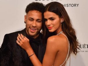 Neymar ao lado da ex, a atriz Bruna Marquezine - Foto: Divulgação