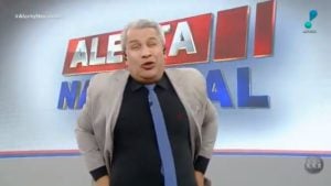 Sikêra Jr é o apresentador do Alerta Nacional (Foto: Reprodução/ RedeTV!)