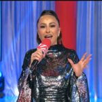 Sabrina Sato no Domingo Show; nova grade dominical da Record fracassou em audiência e perdeu para o SBT (Foto: Reprodução/Record)