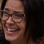 Ivy se emociona com recado da mãe, irmã e fdo filho durante almoço do anjo (Foto: Reprodução/ Globo)