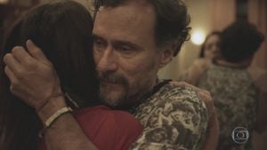 Durval em cena de Amor de Mãe (Foto: Reprodução/Globo)