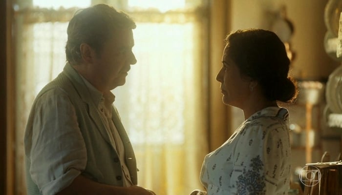 http://tvfoco.uai.com.br/wp-content/uploads/2015/05/Daniela-Mercury.jpg