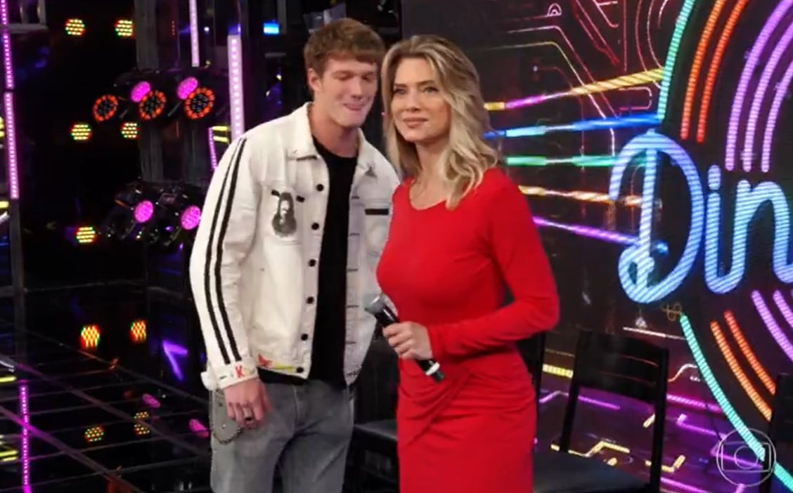 http://tvfoco.uai.com.br/wp-content/uploads/2015/05/Daniela-Mercury.jpg