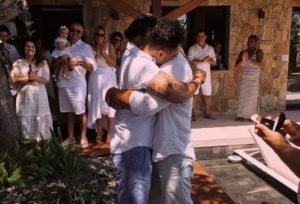 O ator da Globo Rodrigo Sant'Anna durante casamento - Foto: Reprodução