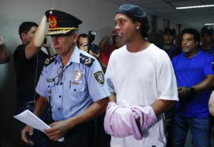 Ronaldinho Gaúcho permanecerá preso no Paraguai - Foto: Reprodução