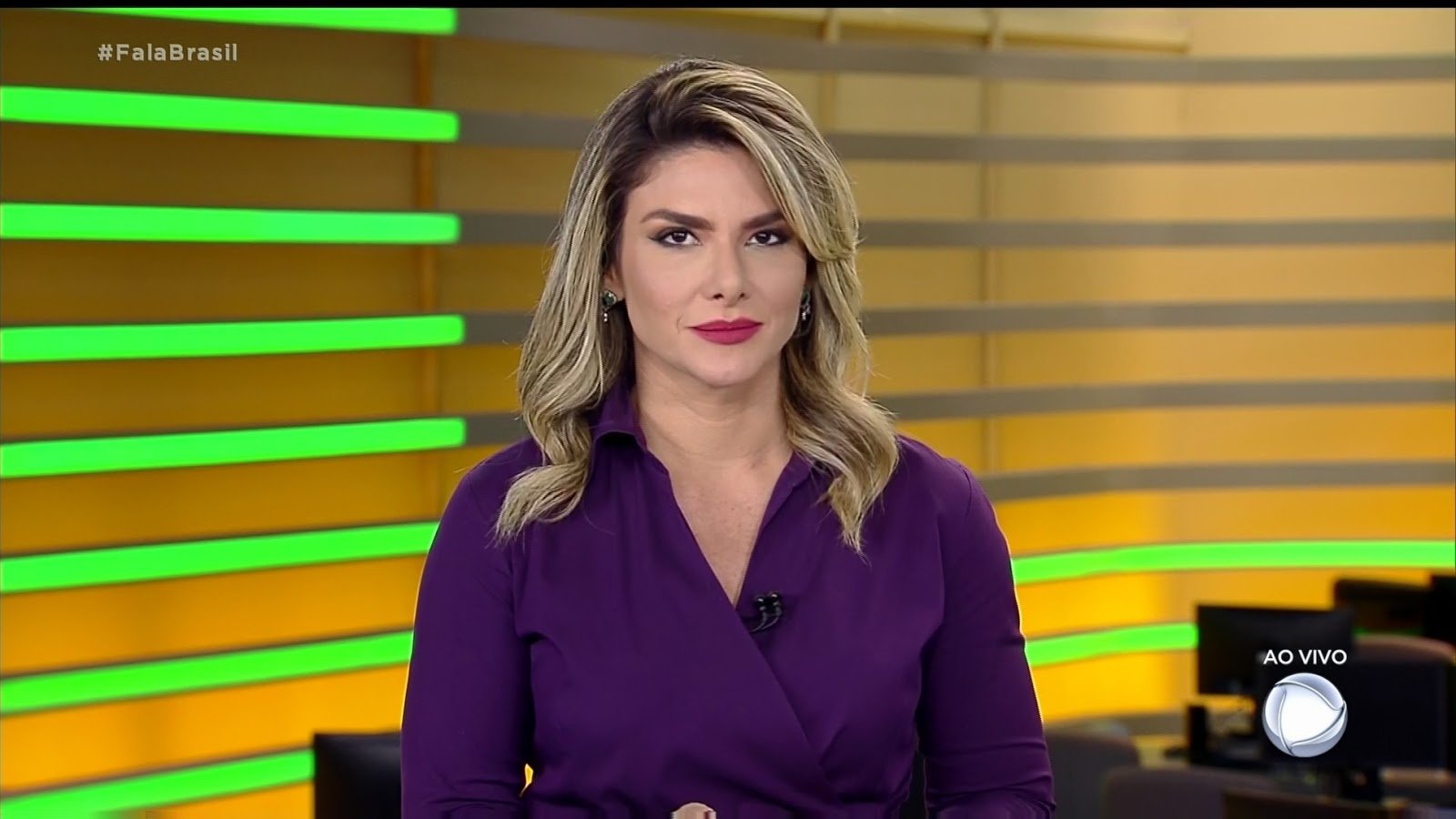 http://tvfoco.uai.com.br/wp-content/uploads/2015/05/Daniela-Mercury.jpg