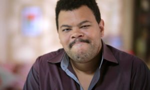 Babu Santana tem a torcida de Pedro Bial para vencer o BBB 20, da Globo (Foto: Reprodução)