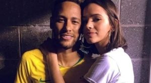 Bruna Marquezine ao lado de Neymar. (Foto: Reprodução)