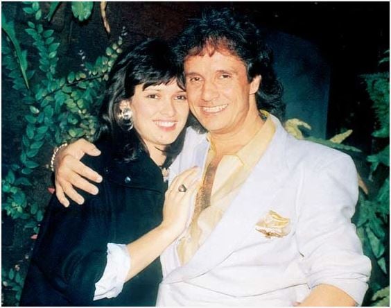 http://tvfoco.uai.com.br/wp-content/uploads/2015/05/Daniela-Mercury.jpg