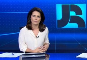 Adriana Araújo está afastada do Jornal da Record - Foto: Reprodução