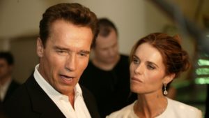 Ex de Schwarzenegger abre o jogo, revela atração por Brad Pitt e Leonard DiCaprio e incendeia a web: “Meu Deus”