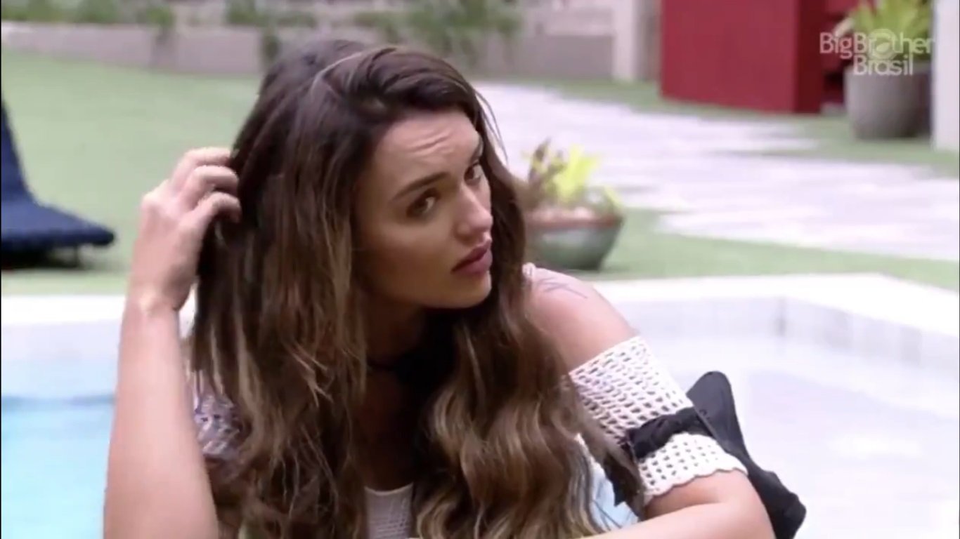 http://tvfoco.uai.com.br/wp-content/uploads/2015/05/Daniela-Mercury.jpg