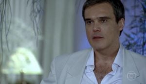 Dalton Vigh (René) em Fina Estampa; ator teve virada após deixar a Globo (Foto: Reprodução/Globo)