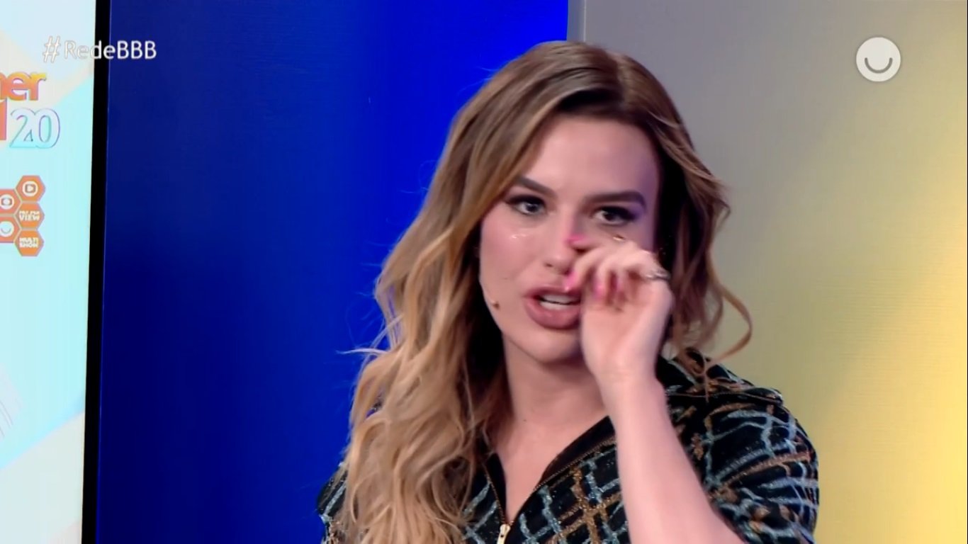 http://tvfoco.uai.com.br/wp-content/uploads/2015/05/Daniela-Mercury.jpg