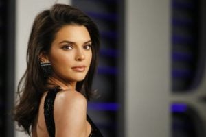 Kendall Jenner dá resposta surpreendente a seguidor após ser chamada de rodada (Foto: Reprodução)