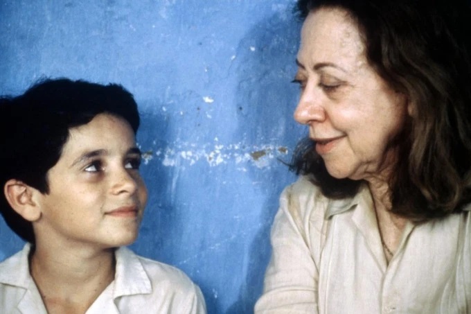 http://tvfoco.uai.com.br/wp-content/uploads/2015/05/Daniela-Mercury.jpg