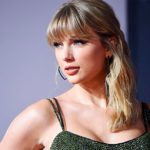 Fã de Taylor Swift tatua data de show que foi cancelado no Brasil e se pronuncia à respeito - Foto: Reprodução