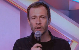 Tiago Leifert no comando do BBB20 - Foto: Reprodução