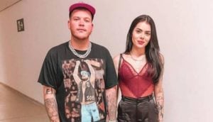 Ferrugem ao lado da esposa, Thaís Vasconcellos. (Foto: Divulgação)