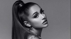 Ariana Grande lamenta e relembra atentado em um de seus shows em Manchester (Foto: Reprodução)