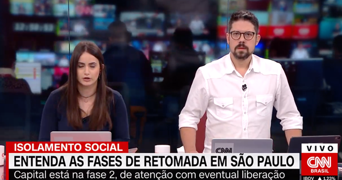Mari Palma e Phelipe Siani durante o Live CNN; apresentador fez desabafo (Foto: Reprodução/CNN Brasil)