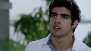 Antenor (Caio Castro) será escorraçado da mansão da mãe em Fina Estampa (Foto: Reprodução/Globo)