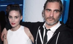 Joaquin Phoenix e Rooney Mara esperam seu primeiro filho (Foto: Reprodução)