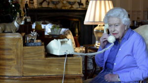 25/03/2020. Windsor, Reino Unido. Sua Majestade A Rainha fala com o Primeiro Ministro Boris Johnson, do Castelo de Windsor, para sua Audiência semanal durante o coronavírus. Imagens do Palácio de Buckingham