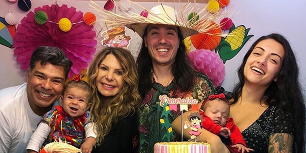 Maurício Mattar em foto em família ao lado da ex, Elba Ramalho (Foto: Reprodução)