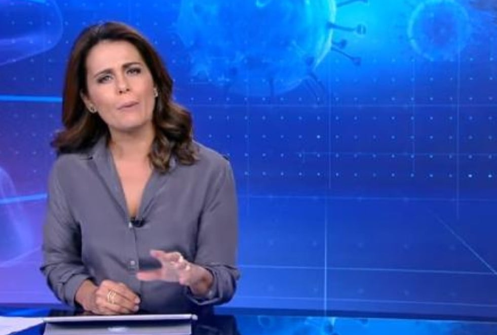 Adriana Araújo foi tirada na cara dura do Jornal da Record - Foto: Reprodução