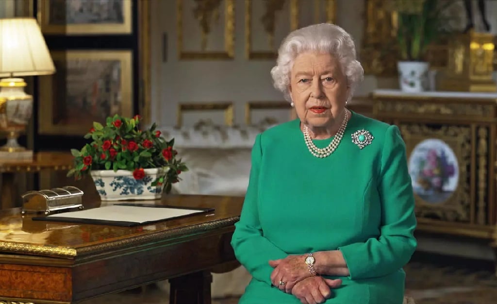 Rainha Elizabeth II tem sua própria filial do McDonald's (Foto: Reprodução)