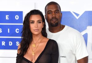 Kim Kardashian anuncia fim do casamento com kanye West (Foto: Reprodução)