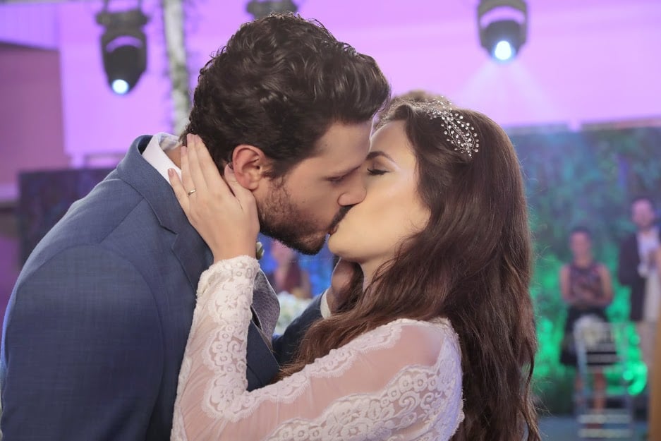 http://tvfoco.uai.com.br/wp-content/uploads/2015/05/Daniela-Mercury.jpg