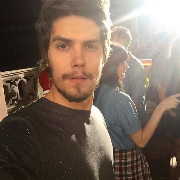 Eric Surita choca os fãs com beleza exibida em fotos (Imagem: Reprodução) 